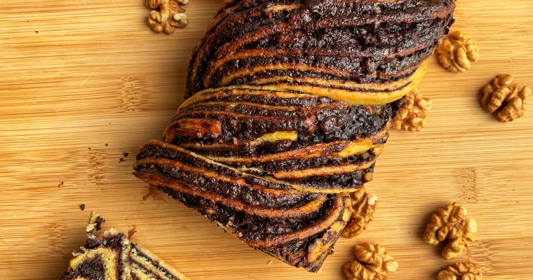 Pletenica brez glutena s čokolado in orehi